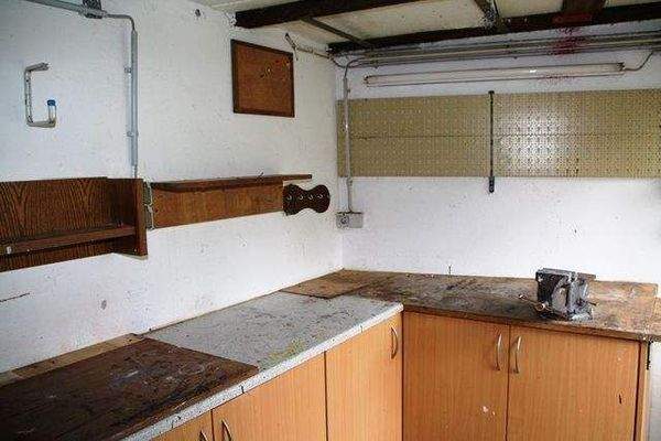 Werkstatt im Garten.JPG