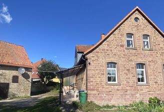 Haus und Scheune
