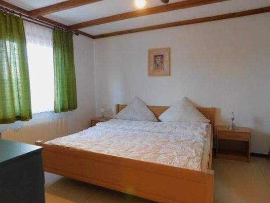 FB10 Hauptschlafzimmer