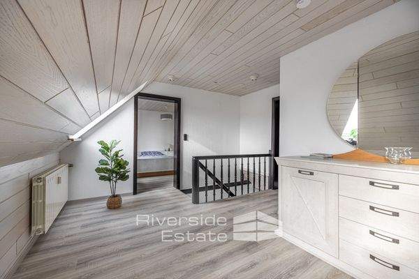 Galerie Flur DG - Maisonette-Wohnung