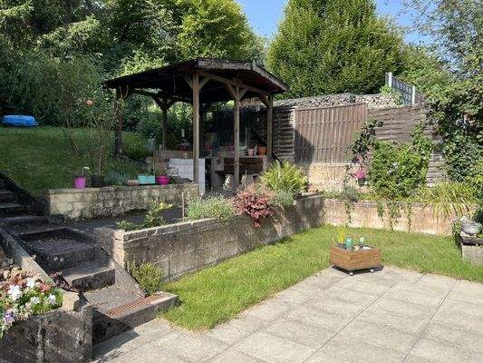 Terrasse mit Grillplatz 