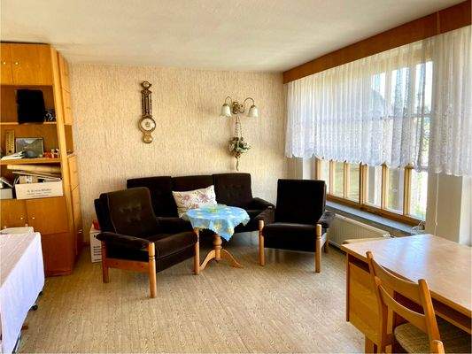 lichtdurchflutetes Arbeits- oder Gästezimmer