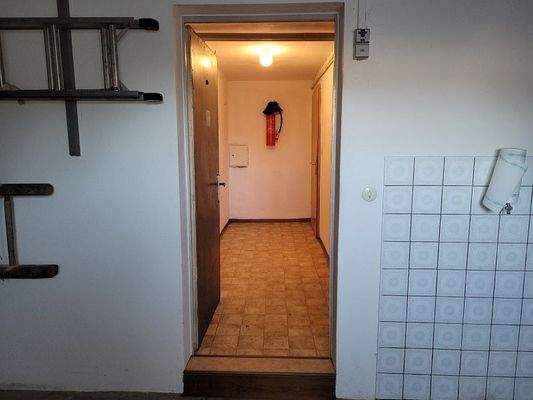 Zugang von Garage zum Haus