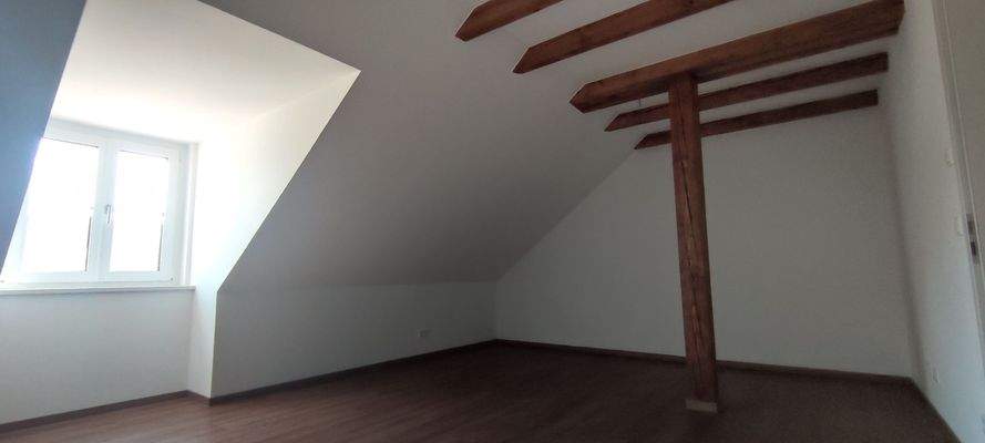 Schlafzimmer 3 Whg. 3.jpg