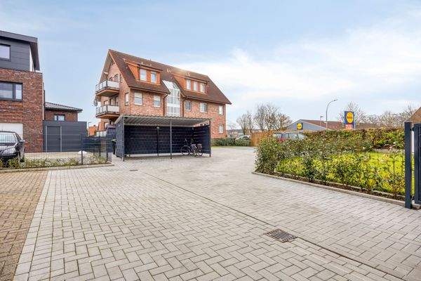Fahrradcarport mit Ladeanschluss