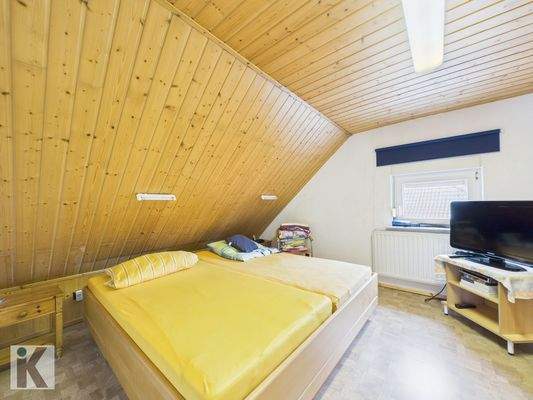 Schlafzimmer DG