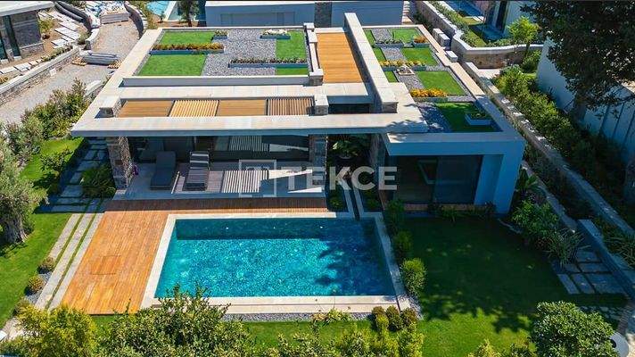 Villas with Pools Near Yalıkavak Marina and Beach in Bodrum