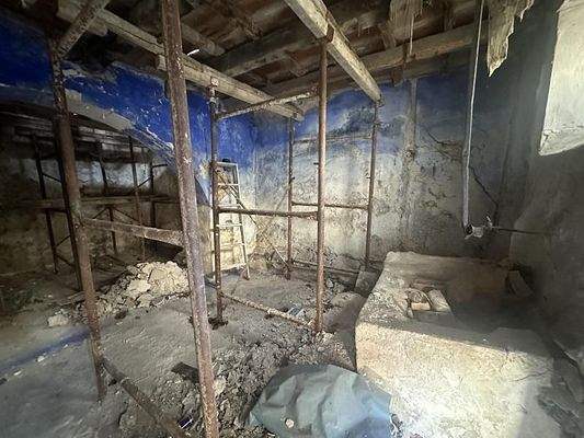 Kreta, Rethymno: 3-stöckiges Gebäude zur Renovierung in der Altstadt zu verkaufen