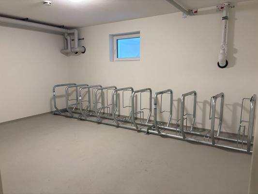 großer Fahrradabstellraum