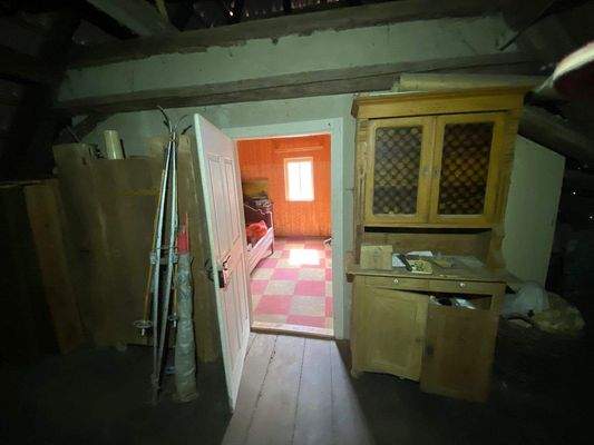 54 Zusätzlicher Schlafraum im Dachgeschoss (1).jpg