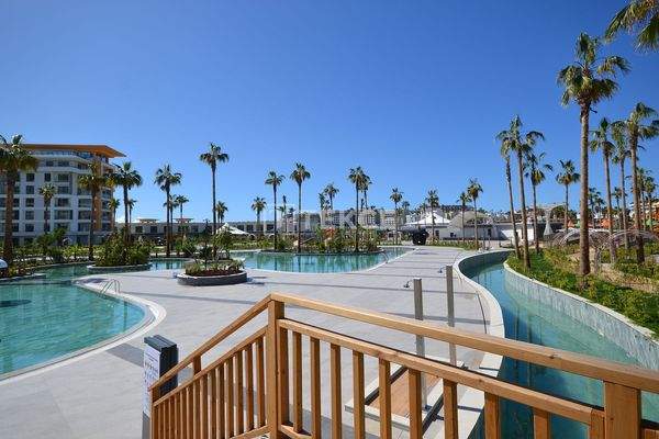 Apartment in Azura World Residence Near the Sea in Türkler