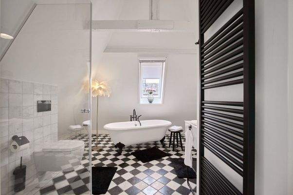 Badezimmer im Spitzboden