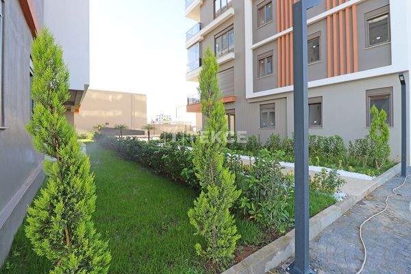 Spacious Apartments Close to Tramway in Antalya Kepez