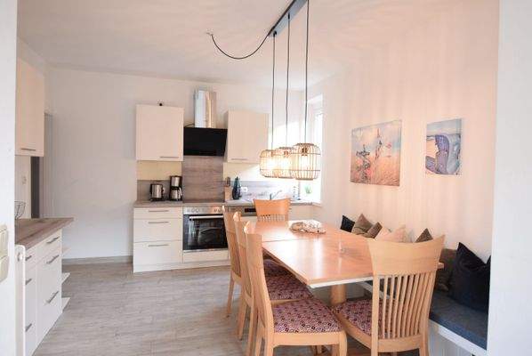 Esszimmer und Küche OG