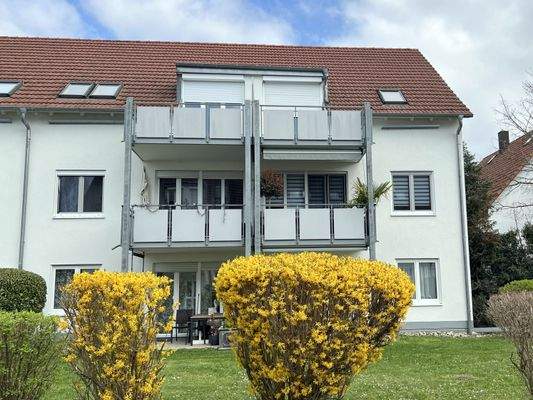 Außenansicht mit Balkon