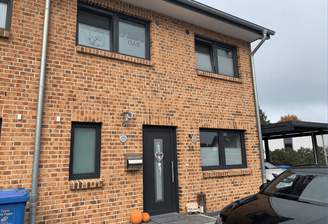 Reihenendhaus Außenansicht