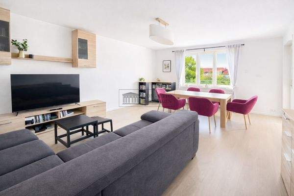 gemütliches Wohn und Esszimmer