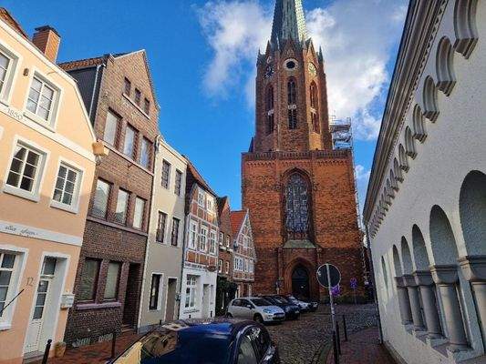 KIRCHENSTR. 8 - Strassenansicht