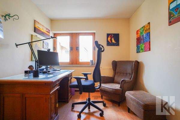 ...zwei weiteren Zimmern, ...