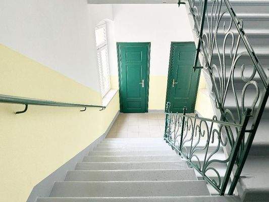 Treppenhausbereich mit Abstelkammer