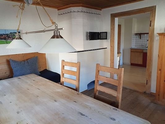 Esszimmer mit Blick in die Küche