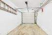 Garage mit Sektionaltor, 2 Stellplätze hintereinander
