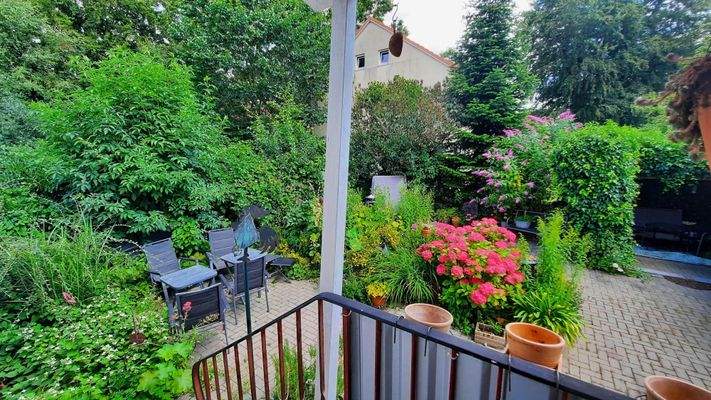 Garten hinter dem Haus