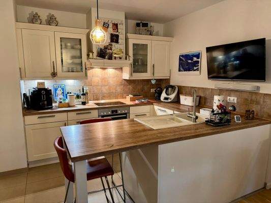 Hochwertige Einbauküche im Mietpreis.jpg