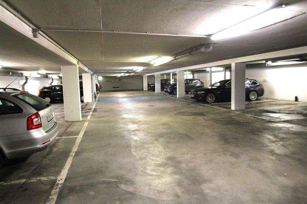 Tiefgaragenplatz