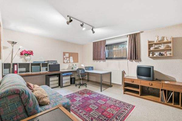 Arbeitszimmer im Untergeschoss