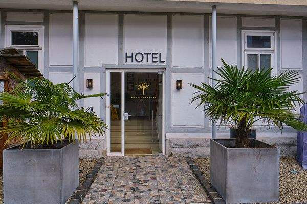 Eingang Gebäude (Hotel)