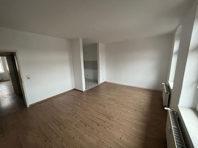 3 Raum Wohnung mit Laminat / Wanne im Waidmühlenweg / Erfurter-Mühlenviertel *WG-geeignet*