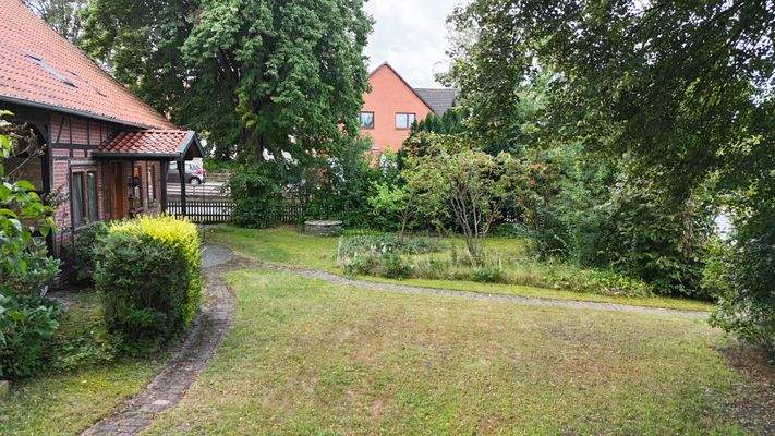 004 Zugang zur rechten Seite.jpg