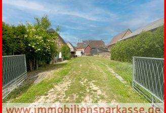 Einfahrt zum Baugrundstück