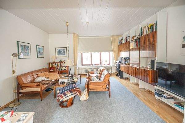 Wohn-/Esszimmer (Hochparterre)