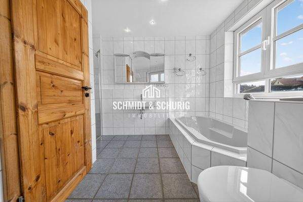 Badezimmer / Obergeschoss