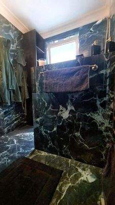 1. Obergeschoss Badebereich (11).jpg