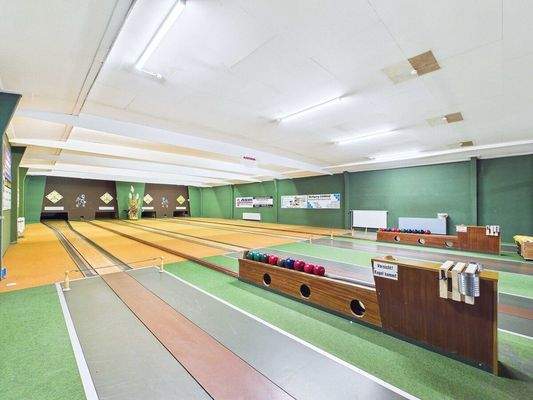 Großzügiges Baugrundstück mit Bestandsgebäude in Überherrn