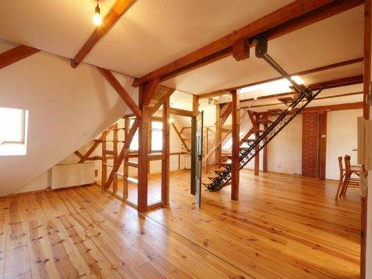  Blick in die WOHNUNG