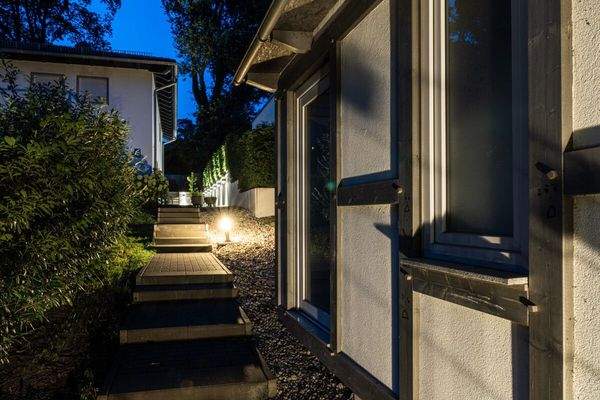 DHH re_Ansicht bei Nacht