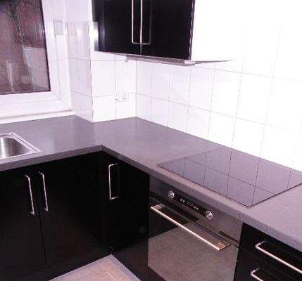 gepflegt/ modern / komplett 