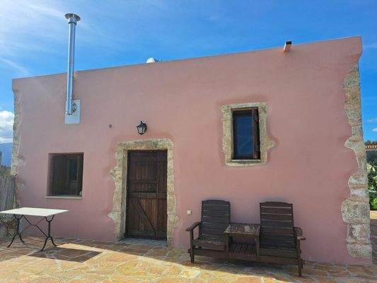 Kreta – Charmantes, 200 Jahre altes Steinhaus mit Pool, Garten und Bergblick zu verkaufen