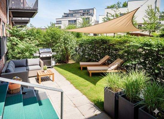 Terrasse mit Gartenblick