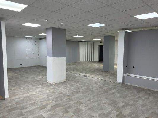 Freie Gewerbefläche EG