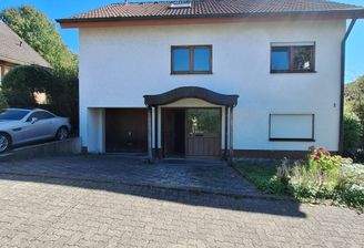 Haus Frontansicht.jpg