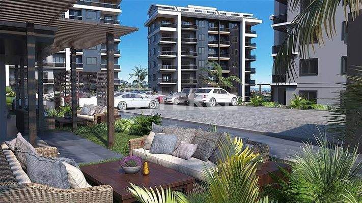 Flats with a Shared Pool Close to Social Amenities in Alanya