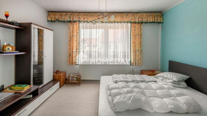 1. OG Schlafzimmer 1