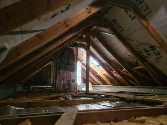 Wohnung OG - Dachboden 5