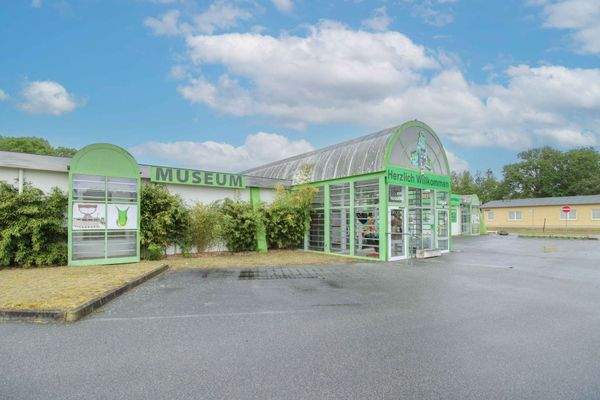 Außenansicht Eigangsbereich