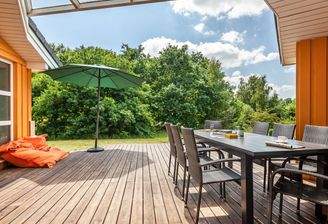 Terrasse mit Sitzgruppe